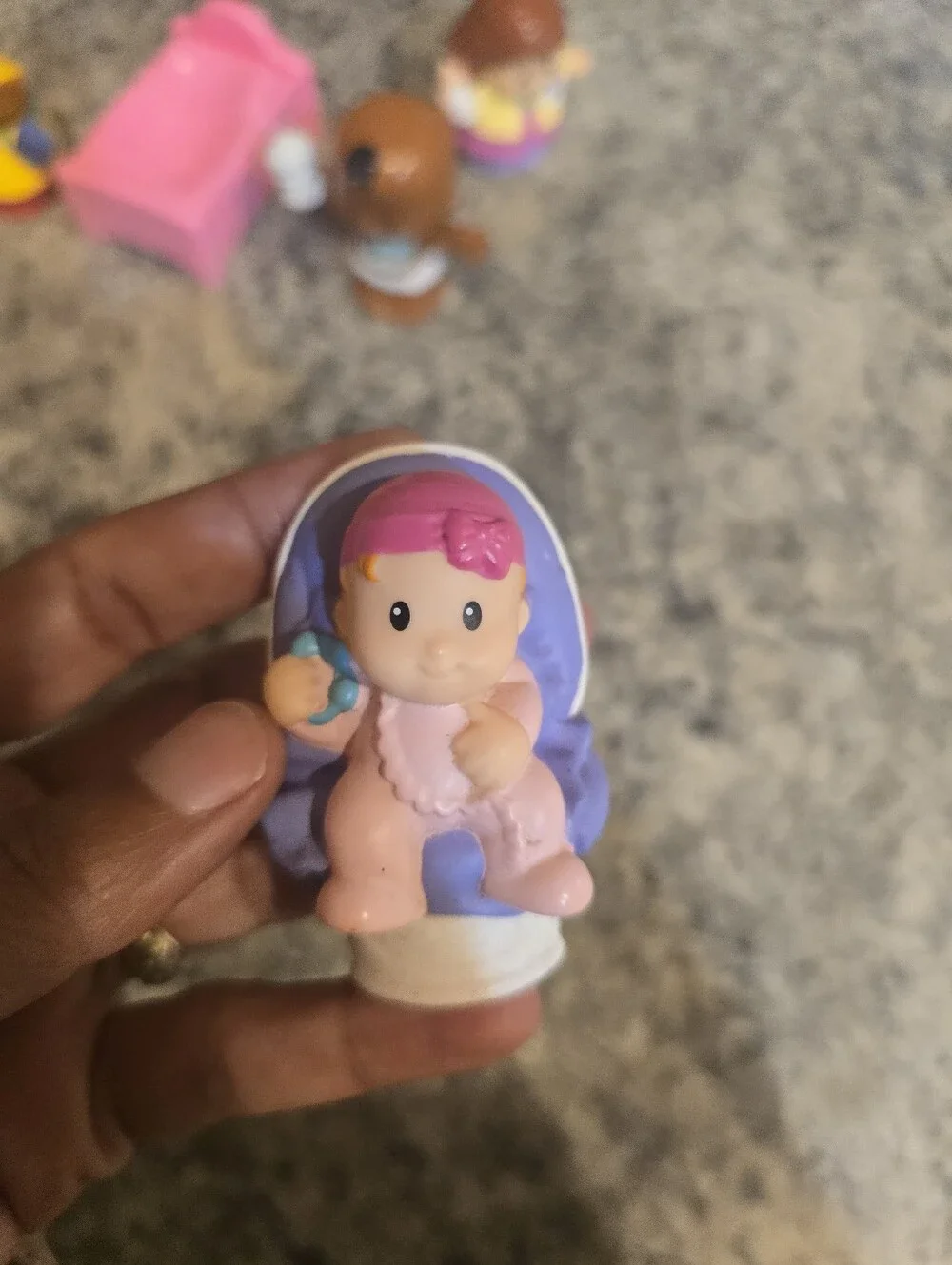 11 Fisher Price Little People Lot + Extra (Maggie/Babies/Moms/Mechanic)